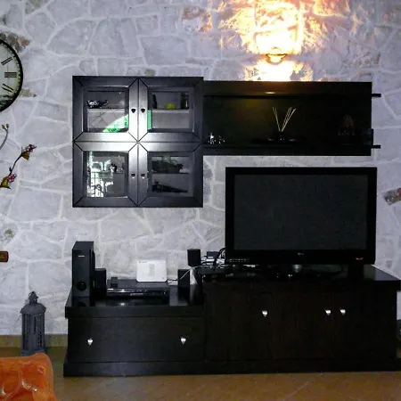 Villa Rouveli With Private Garden And Barbeque