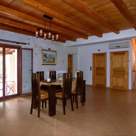 Rouveli With Private Garden And Barbeque *