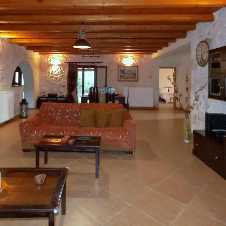 Rouveli With Private Garden And Barbeque *