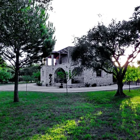 Rouveli With Private Garden And Barbeque Villa